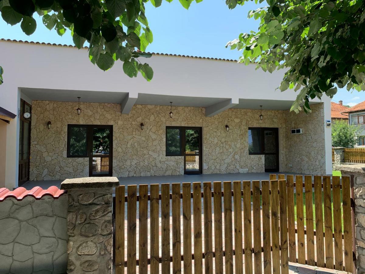 Casa Roka Apartamento Ieşelniţa Exterior foto