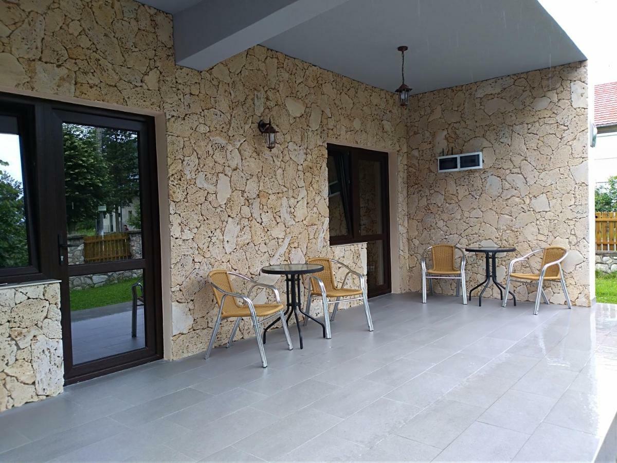 Casa Roka Apartamento Ieşelniţa Exterior foto