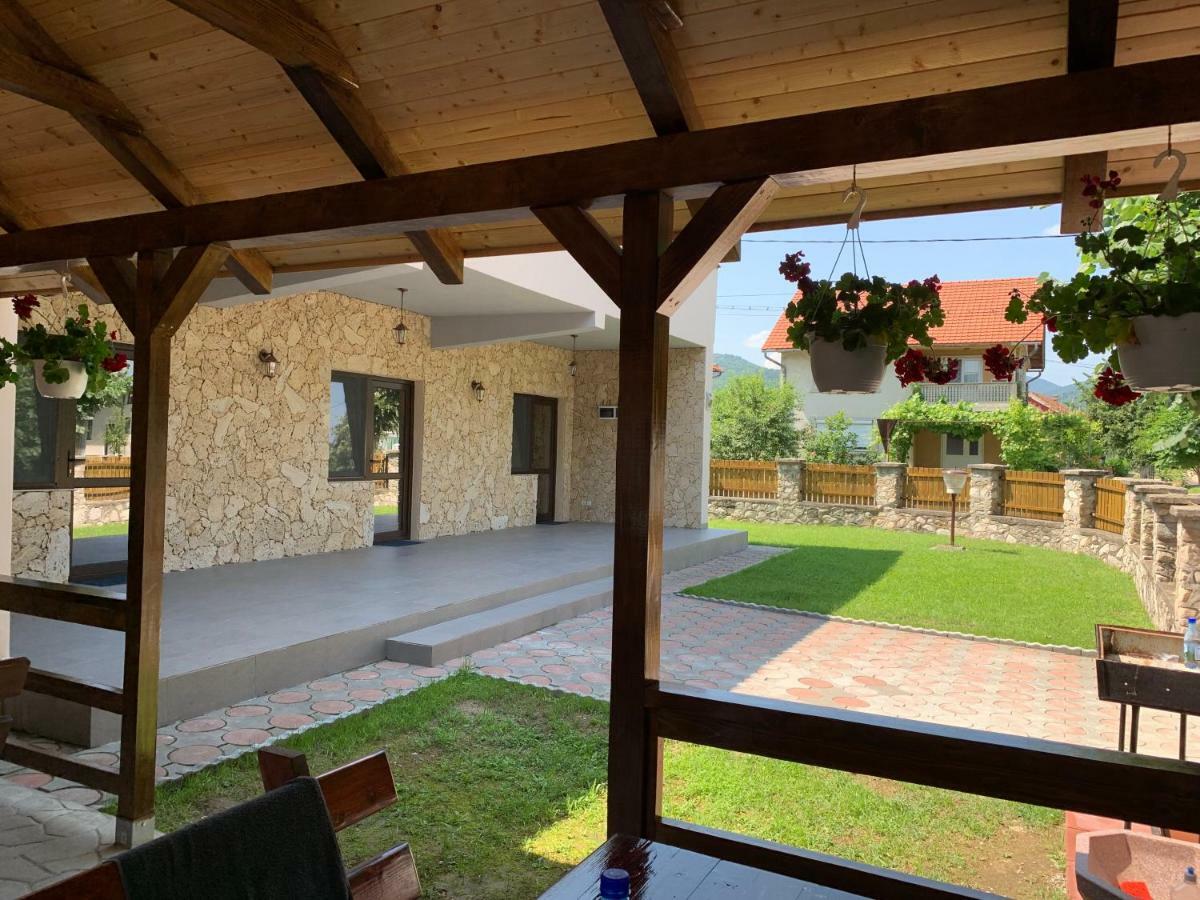Casa Roka Apartamento Ieşelniţa Exterior foto