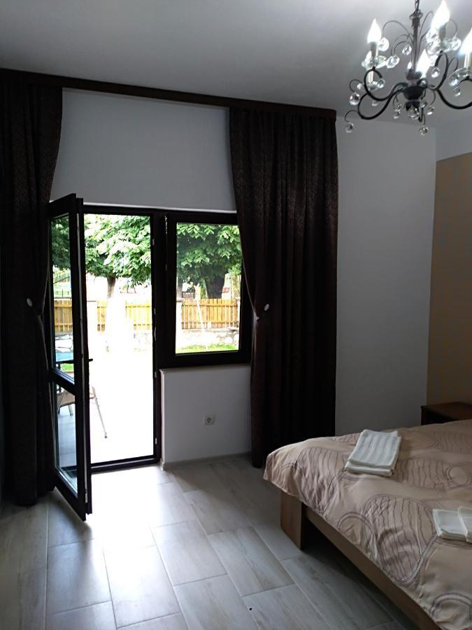 Casa Roka Apartamento Ieşelniţa Exterior foto